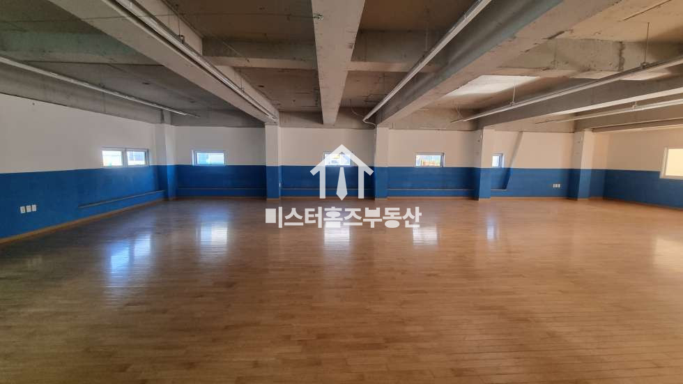 경북 경산시 백천동 주건축물제1동 백천동상가, 무권리 대형평수 운동/사무실/다용도 추천 월세 매물번호 13671 사진 3