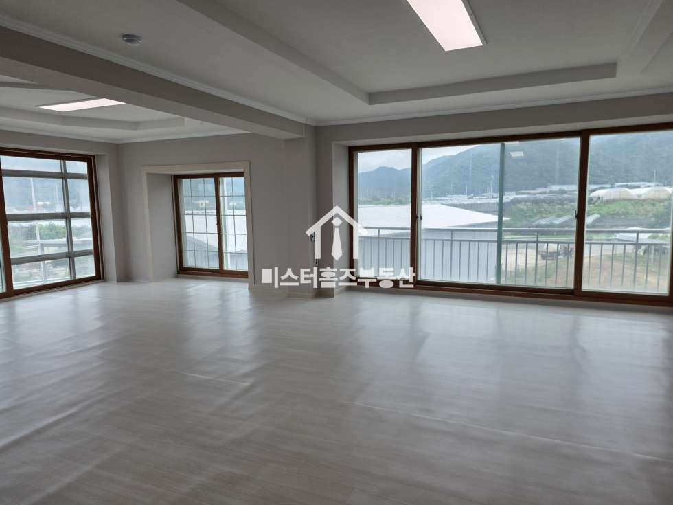 경북 경산시 남천면 산전리 경산공장임대, 리모델링,기숙사,상태최상,높이8미터,경산창고임대,전기60키로 월세 매물번호 13744 사진 4