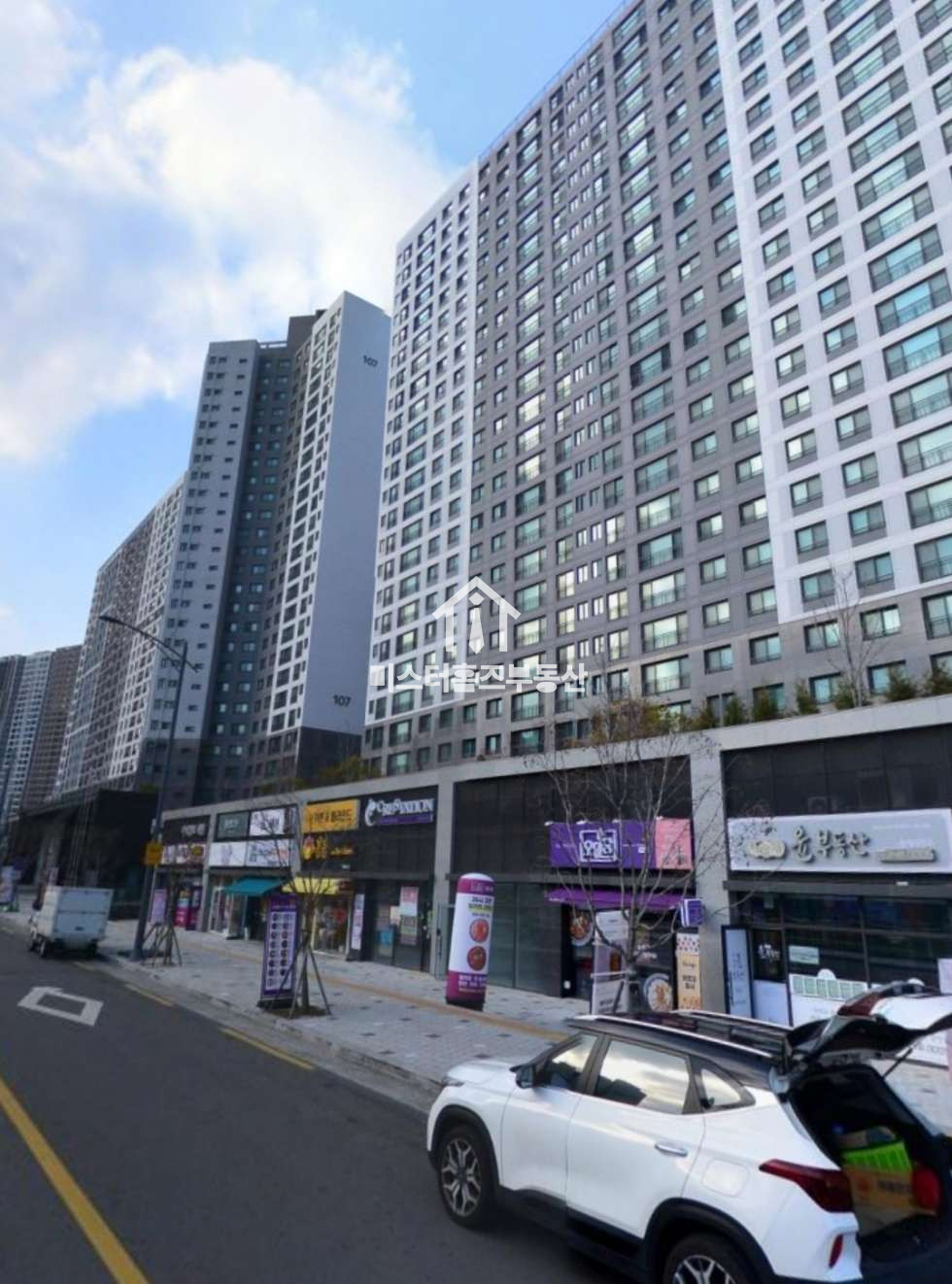 경북 경산시 중산동 502(근린생활시설-2)동 중산하늘채 전면상가, B동, 위치좋아요 ! , 인근 대단지아파트 월세 매물번호 11663 사진 4