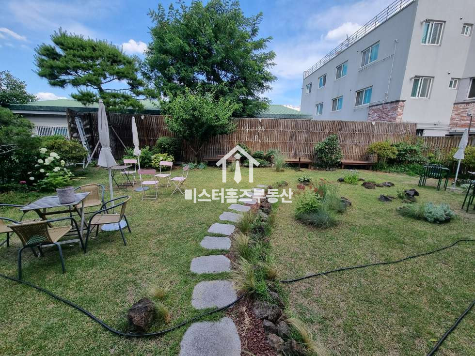 경북 경산시 사정동 정원있는 복층 카페, 인테리어 완비, 타업종가능, 스튜디오 등 월세 매물번호 11129 사진 3