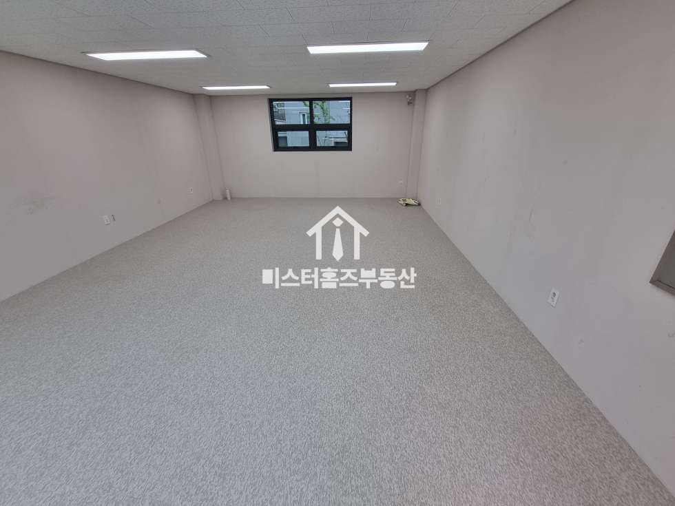 경북 경산시 중방동 117동 경산 중방동 아파트상가동 강변뷰 귀한 소형상가 주차장완비 월세 매물번호 11616 사진 1
