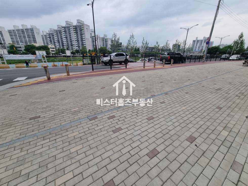 경북 경산시 중방동 117동 경산 중방동 아파트상가동 강변뷰 귀한 소형상가 주차장완비 월세 매물번호 11616 사진 3