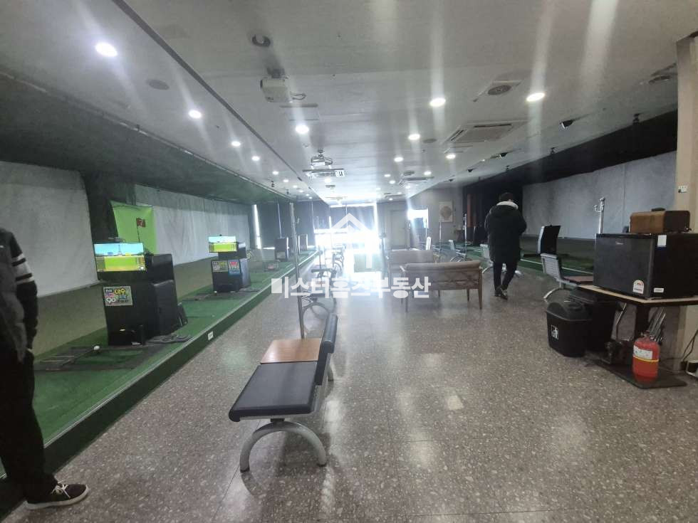 대구 수성구 신매동 1동 사월역앞 위치좋은 100평,골프연습장, 사무실, 토탈뷰티,운동시설,학원,병의원 등 다용도, 대구시지동상가임대,신매동대형상가,신매동상가임대 월세 매물번호 13448 사진 2
