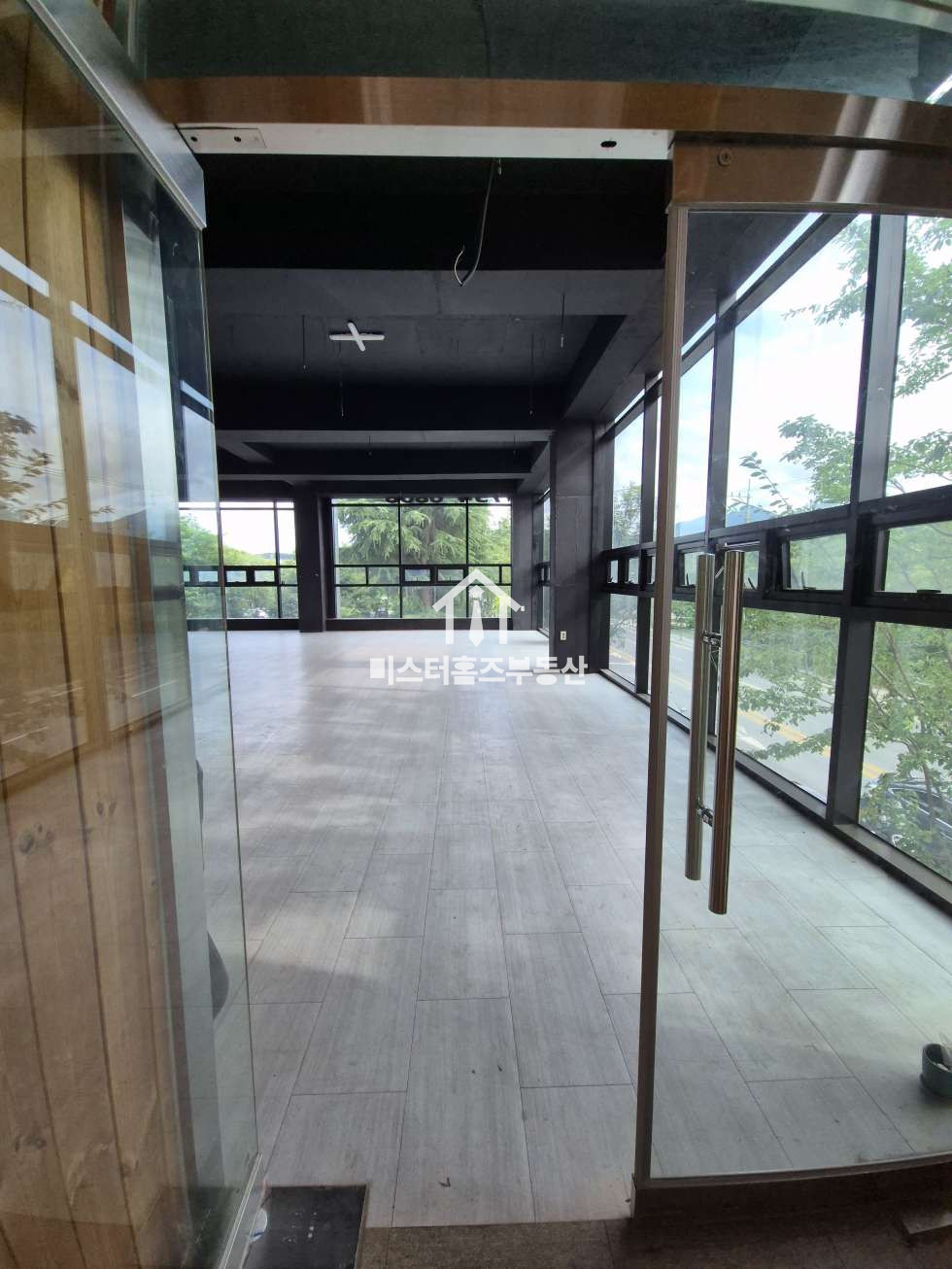 대구 수성구 고모동 B동 깨끗한 사무실 약 50평 뷰좋고, 쾌적합니다 월세 매물번호 13196 사진 7
