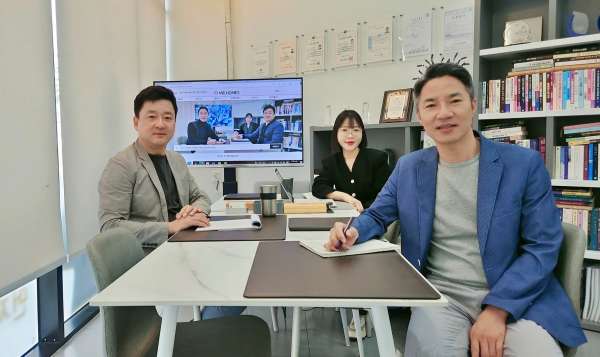 모바일 메인 비주얼 이미지
